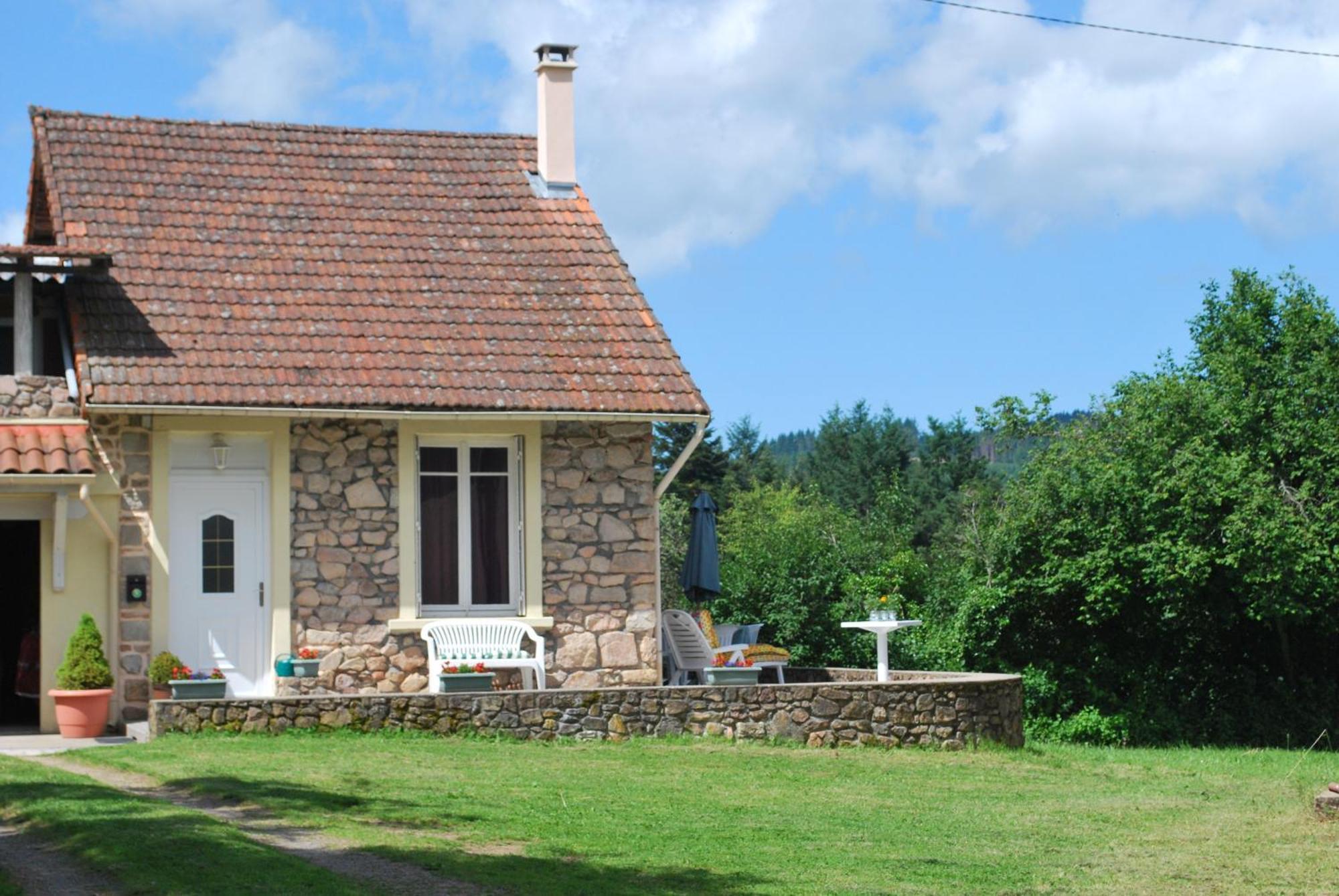 Gite Des Sapins Ranchal Exterior foto